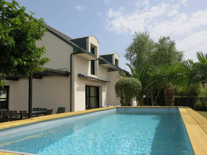Location de vacances pour 8 personnes à Theix