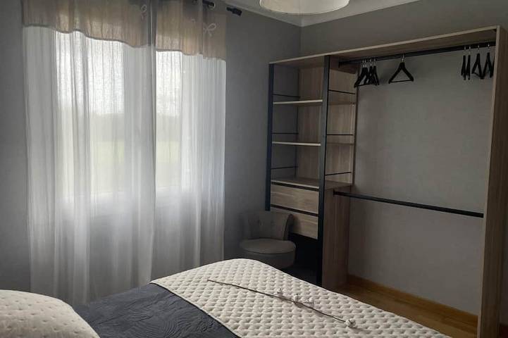 Location de vacances pour 8 personnes, avec terrasse et jardin à Pléhédel - 4