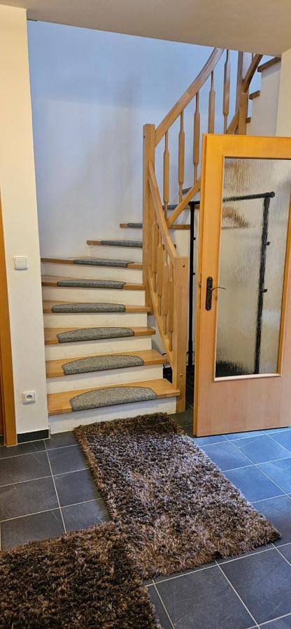 Ferienhaus für 6 Personen, mit Pool und Ausblick sowie Garten in Karlsbad - 4