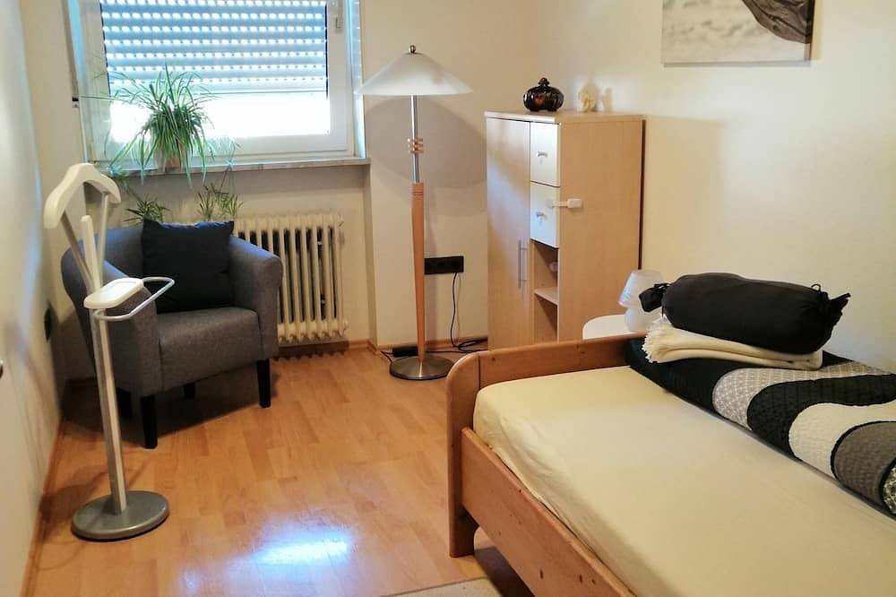 Ganze Wohnung, Gemütliche, ruhige Ferienwohnung in waldreicher Umgebung 30km bis Heidelberg in Schönbrunn, Kurpfalz