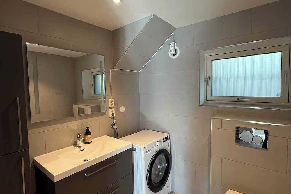 Ganze Wohnung, 2-Bedroom Apartment w/ Free Parking in Haugesund