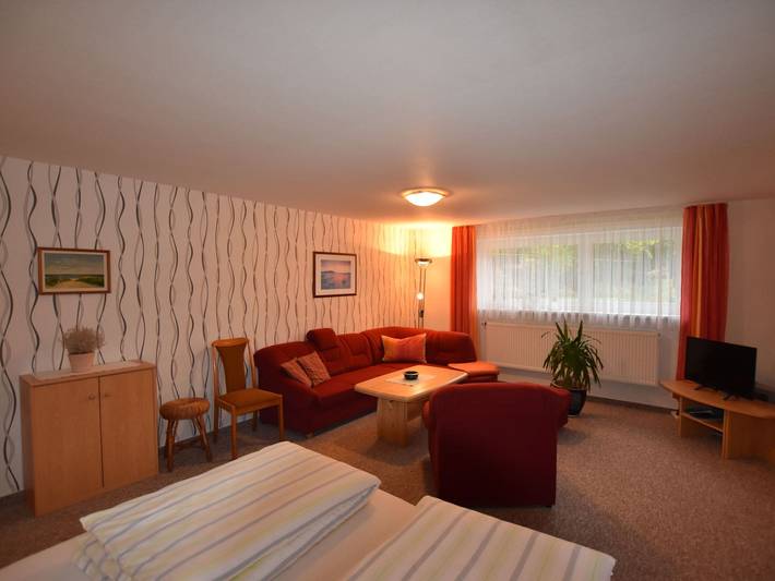 Ferienwohnung für 4 Personen, mit Garten, kinderfreundlich in Kröpelin - 2