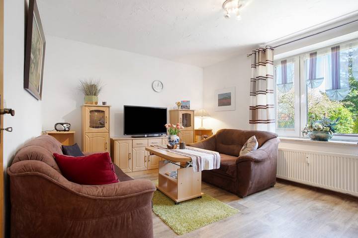 Ganze Wohnung, Ferienwohnung Lüsso mit privater Terrasse, privatem Garten und Wlan in Lüssow, Stralsund Umland