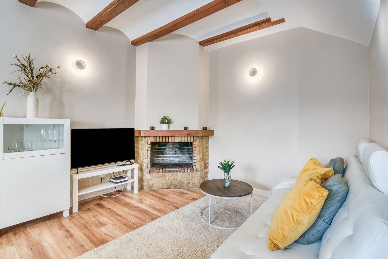 Ferienhaus 'Casa Claudia' mit Gemeinschaftspool, Wi-Fi und Klimaanlage in Almadrava, Costa Blanca