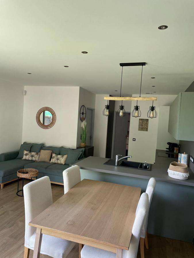 Appartement entier, One-Bedroom Apartment in Saint-Alban-Leysse, Région de Chambéry