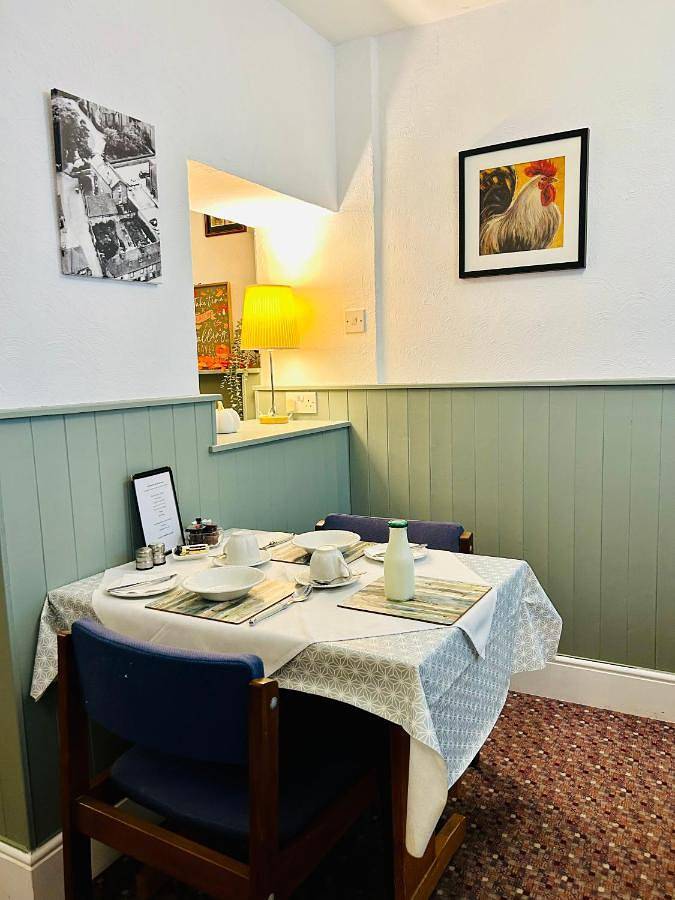 Double Room with Shared Bathroom in Arundel, South Downs