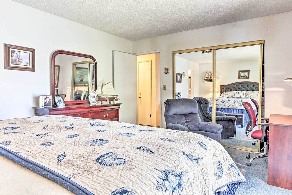 2Br Haus am Wasser in Clearlake Oaks mit Bootsanleger in California North Coast