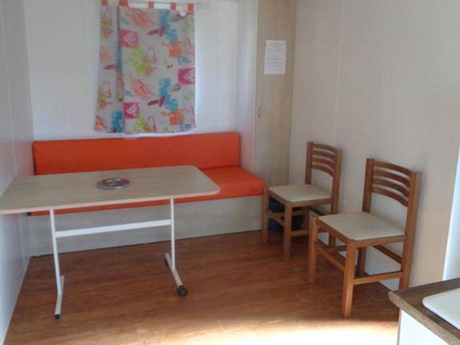 Camping Le Roc  - Mobilhome 4 personnes - Mobil Home Essentiel Sauzale - 2 Chambres - 24 m² in Vairé, Vallée de la Loire