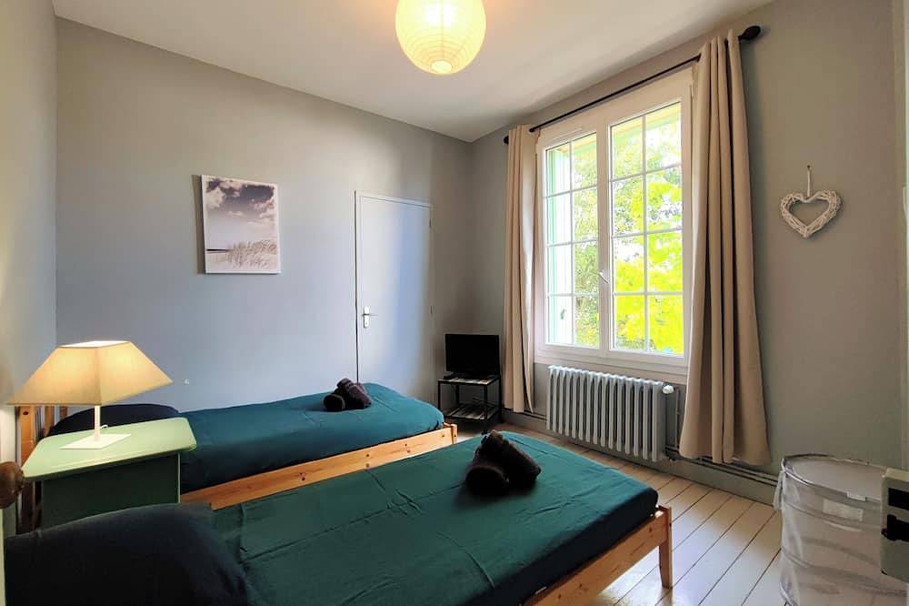Villa Le Petit Bois - Plage Sword à 2 mns à pied - Grand jardin clos et arboré in Hermanville-sur-Mer, Région de Caen