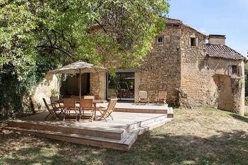 Gîte pour 10 personnes, avec piscine à Campagnac-lès-Quercy