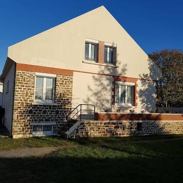 Cottage pour 17 personnes, avec terrasse ainsi que jardin et jacuzzi à Chéméré