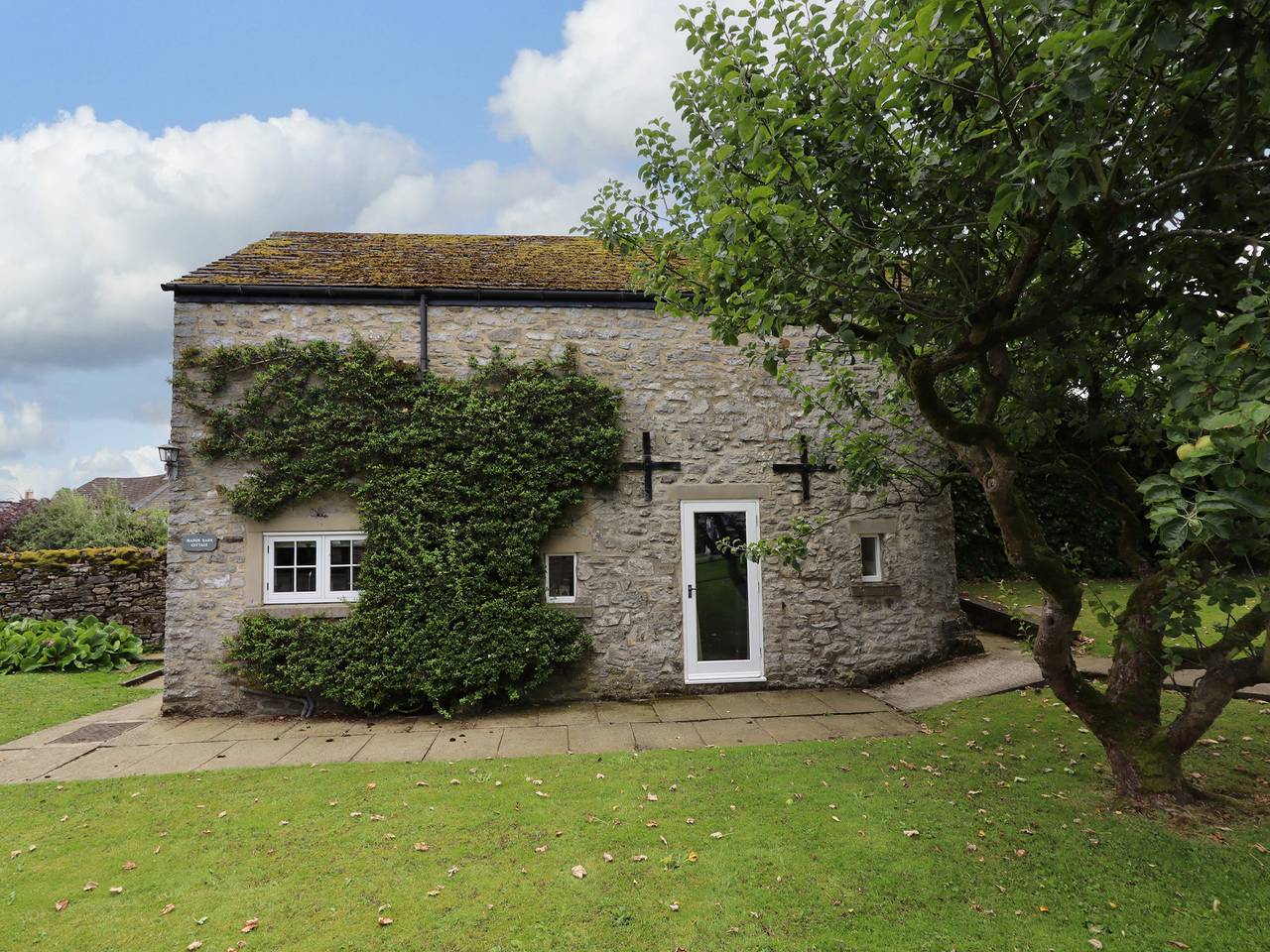 Manor Barn Cottage in Great Longstone, Derbyshire