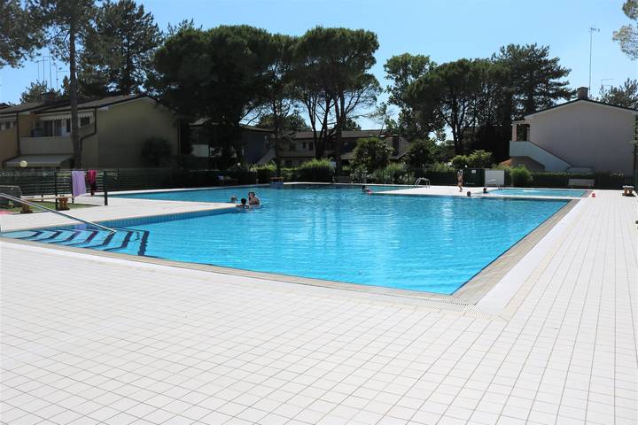 Ferienpark für 5 Personen, mit Ausblick und Balkon in Bibione