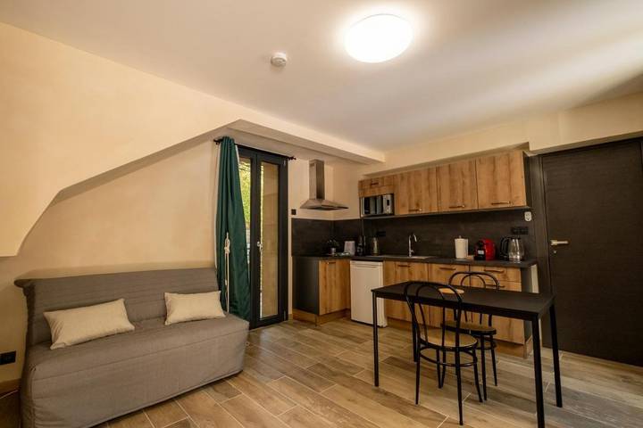 Gîte pour 2 personnes, avec terrasse et vue à Tourrette-Levens - 4