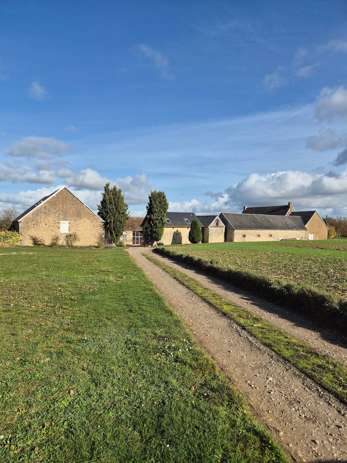 Landhaus 'Le Domaine De Grillemont' mit privater Terrasse, Garten und Wlan in Crissé, Parc naturel régional Normandie-Maine