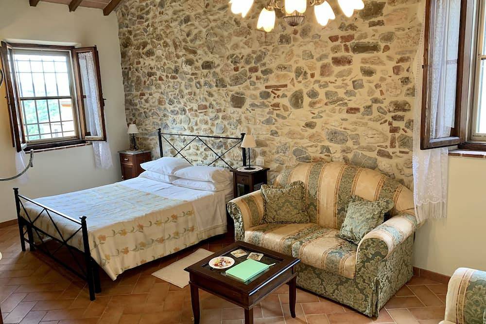 Schoenes Haus im Dorf in der Toskana in Civitella Paganico, Grosseto Provinz