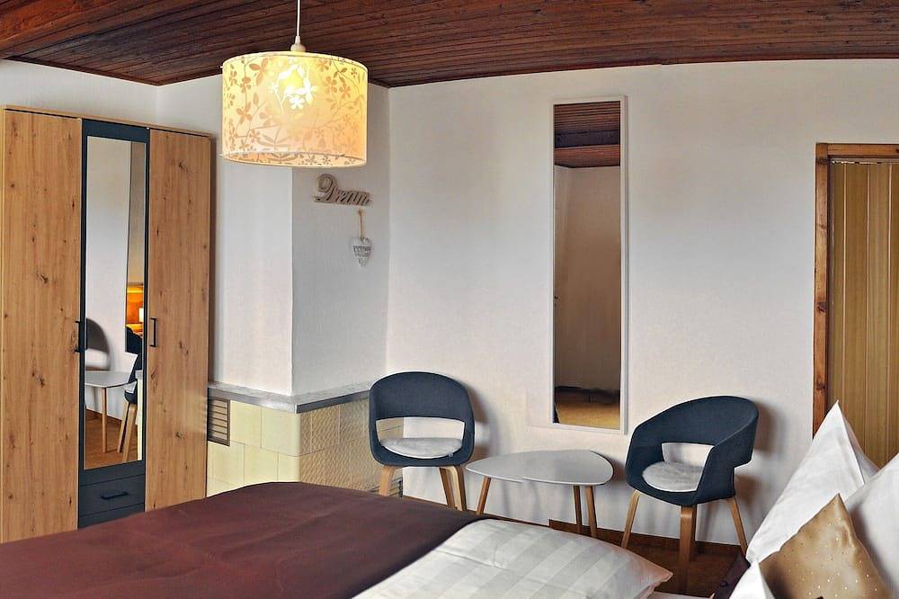 Apartamento inteiro, Apartamento \"An den Kurwiesen\" com uma vista maravilhosa das montanhas e vales in Masserberg, Rennsteig