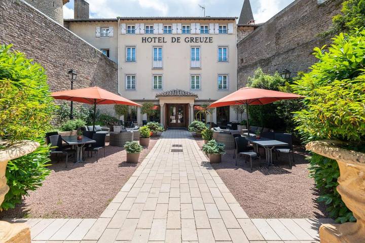 Hôtel pour 2 personnes, avec Jacuzzi et Terrasse ainsi que Jardin et Sauna