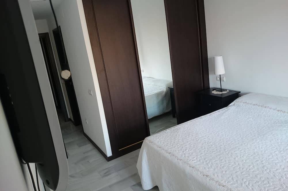 Apartamento inteiro, Apartamento 6 Golf Costa Esuri quase novo terraço 30m2 superequipado in Urbanizacion Costa Esuri, Ayamonte