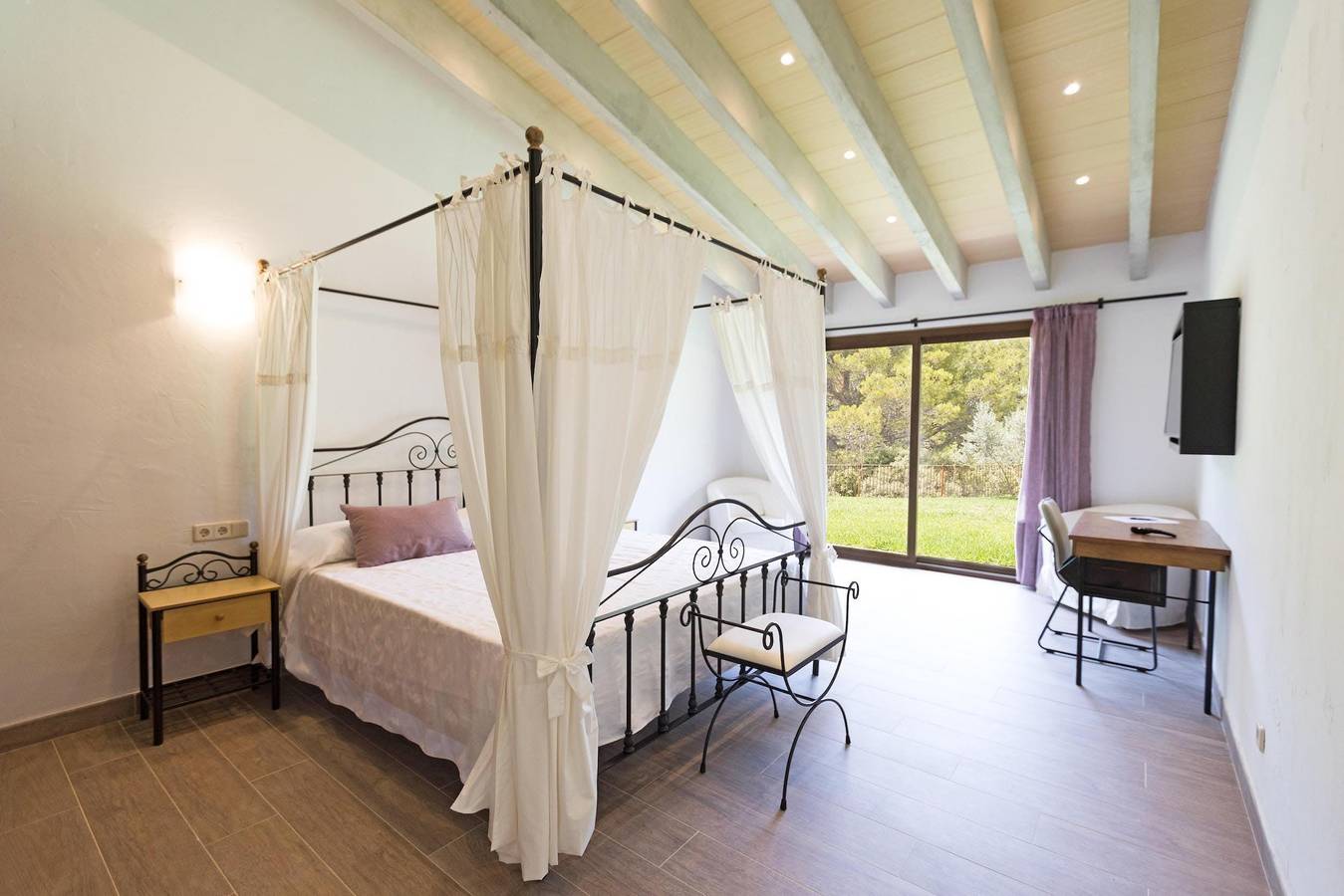Villa für 12 Personen mit Garten in Binibona, Selva