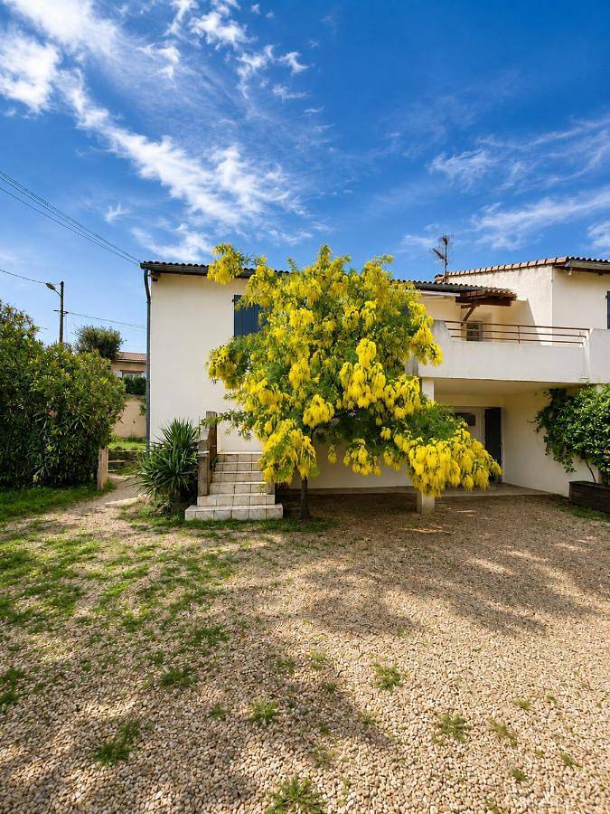 Appartement de vacances pour 8 personnes, avec Balcon ainsi que Terrasse et Vue