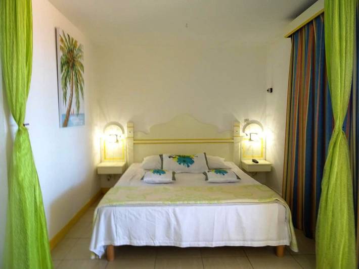 Gîte pour 4 personnes, avec jardin et vue dans Anse Caritan - 3