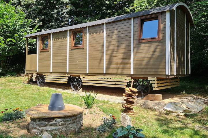 Gîte pour 2 personnes, avec Jardin et Sauna à Locunolé