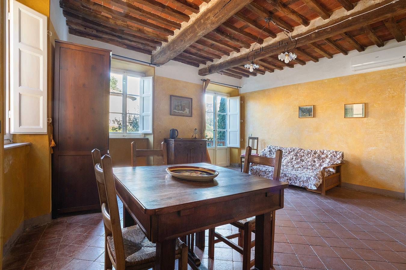 Hel lejlighed, Apartment 'Menestrello' with Shared Pool, Shared Garden and Air Conditioning in Massarosa, Den Italienske Riviera