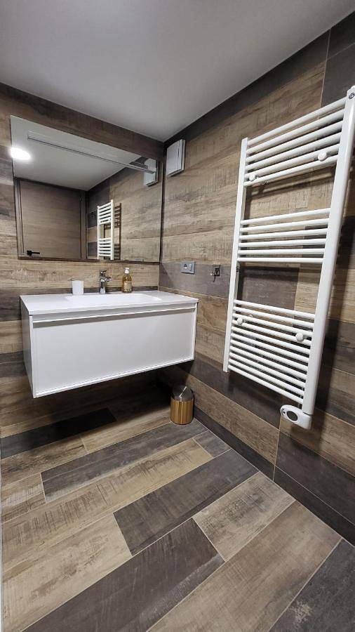 Double Room with Private Bathroom in Villeneuve-Loubet Plage, Villeneuve-Loubet