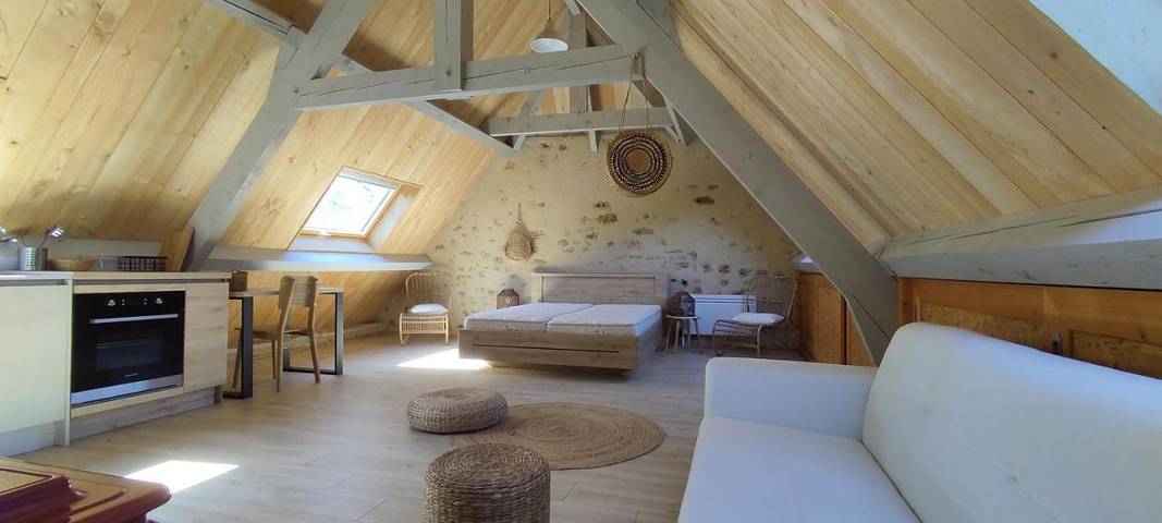 Location de vacances pour 2 personnes, avec piscine et vue ainsi que terrasse et jardin à Balaguier-d'Olt - 4