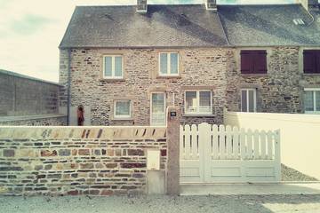 Gîte pour 8 personnes, avec jardin et terrasse à Les Moitiers-d'Allonne