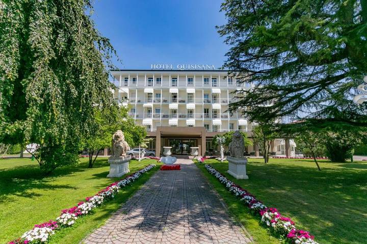 Hôtel pour 2 personnes, avec jardin et sauna ainsi que jacuzzi et piscine