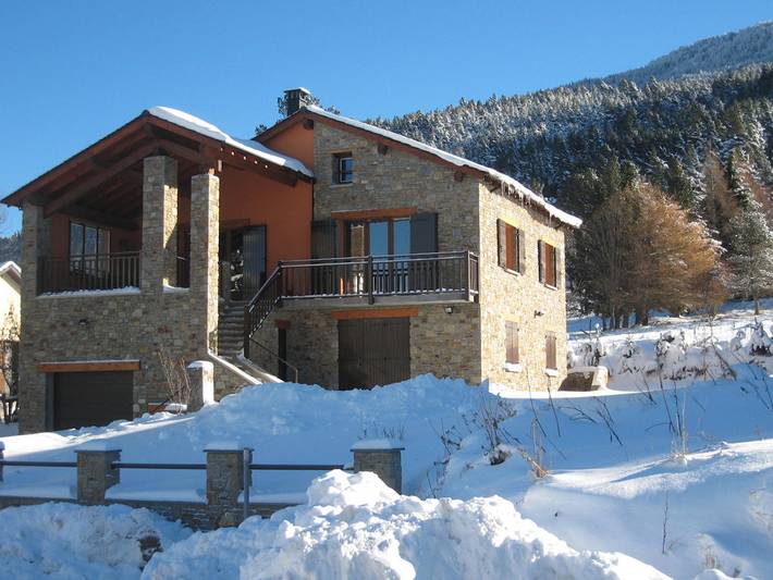 Gîte pour 6 personnes, avec Terrasse ainsi que Jardin et Vue sur le lac