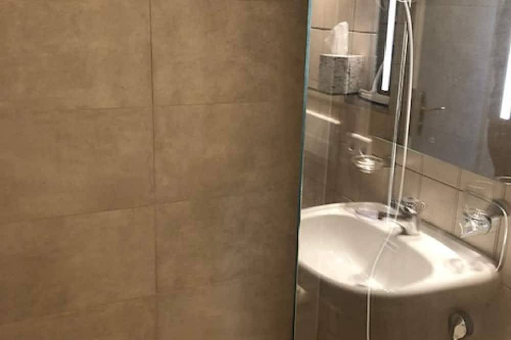 Ganze Wohnung, Gemütliches Appartement (30 qm) in ruhiger Lage in Altdorf bei Nürnberg, Frankenalb