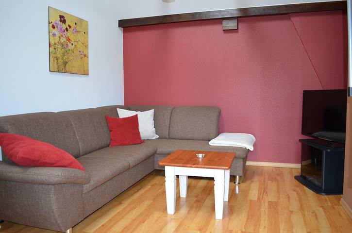Ganze Ferienwohnung, Ferienhaus Jungk - Ferienhaus mit Wohnküche, Schlafzimmer, Bad/Wc und Schlafbereich auf Empore in Wartburg, Eisenach