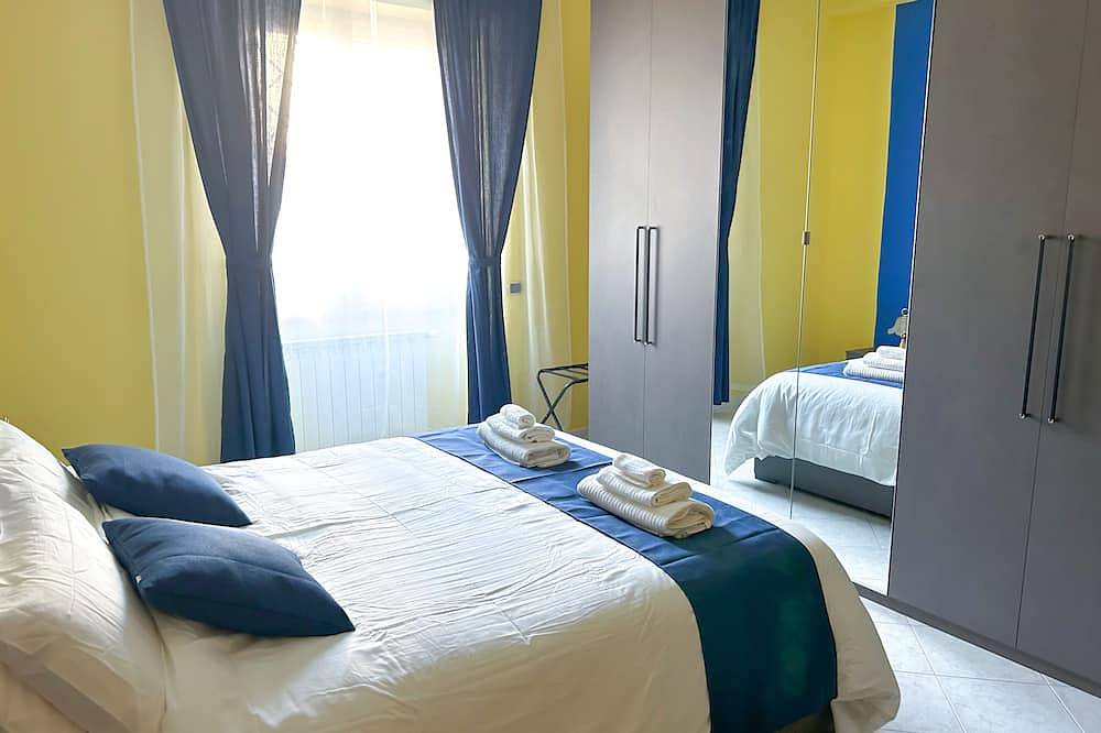 Apartamento entero, Crazi4Rome Guesthouse - Near Metro Battistini in Primavalle, Roma