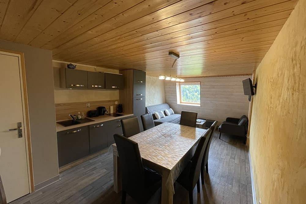 Entire apartment, Beautiful duplex for 6 people, 200m from slopes, free parking in Le Lioran, Saint-Jacques-des-Blats