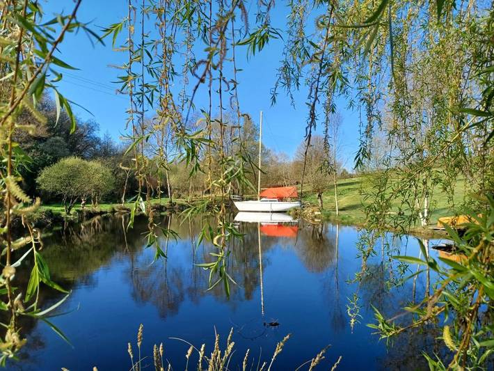 Zelt für 2 Personen, mit Terrasse und Garten sowie Sauna und Ausblick in Berné