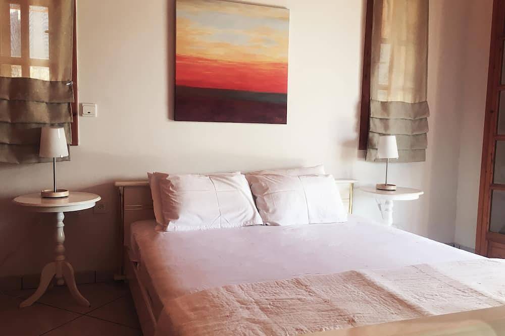 Luxuriöse Privatvilla mit großem Pool und herrlicher Aussicht in Petalou, Korinthia