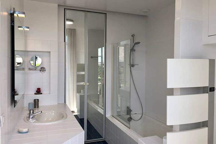 Apartamento entero, **** Gran Duplex, vistas al mar, 5 dormitorios, sábanas, jardín privado in Pourville-sur-Mer, Hautot-sur-Mer