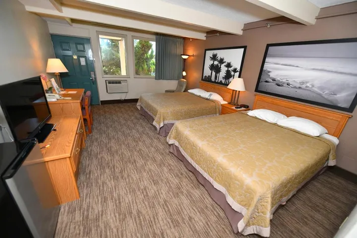 Hotel para 2 personas, con jacuzzi y jardín - 1