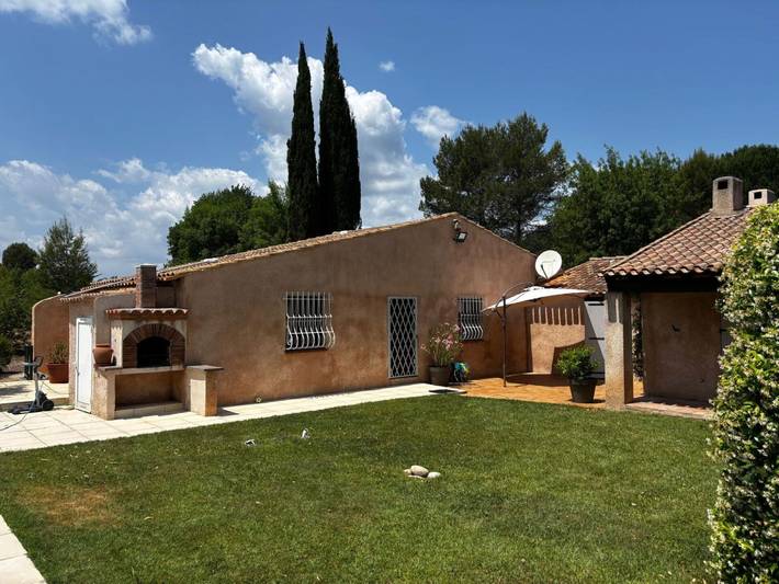 Location de vacances pour 8 personnes, avec jardin à Le Val - 2