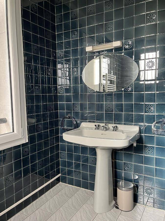 Location de vacances pour 12 personnes, avec terrasse ainsi que vue et jardin à Sauvagnon - 3
