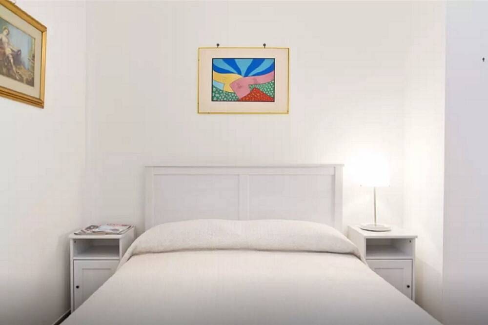 Apartamento entero, Apartamento recién reformado a 2 minutos de la hermosa playa Monello in Playa Mondello, Palermo