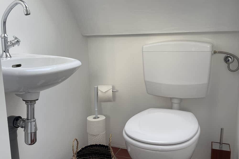 Ganze Wohnung, Charmante Wohnung im idyllischen Hinterhof - zentral gelegen in Neukirchen-Vluyn, Niederrhein