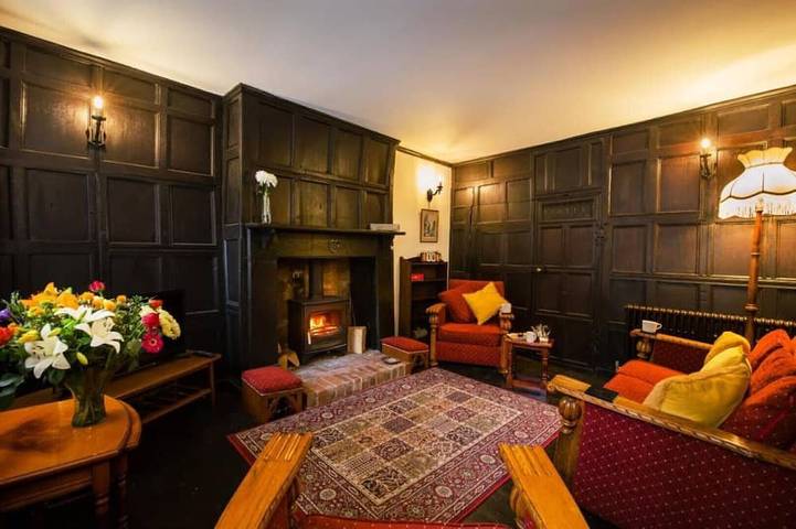 Log cabin for 5 people, with garden in Shrewsbury