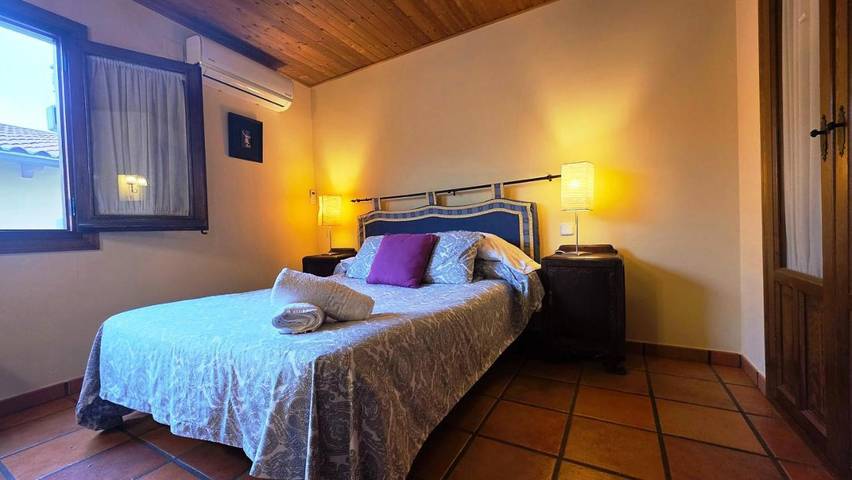 Location de vacances pour 6 personnes, avec terrasse et vue, animaux acceptés à La Adrada - 3