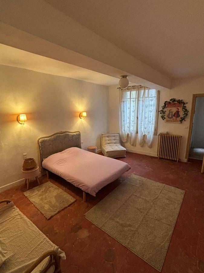 Location de vacances pour 6 personnes, avec terrasse, animaux acceptés à Saint-Florentin - 2