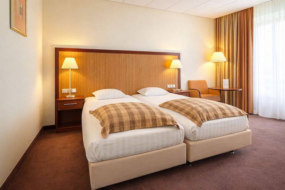 Convenient Location! Outdoor Pool, Free Parking! Close to Groninger Museum in Drenthe