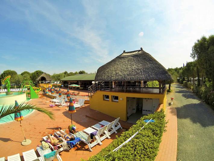 Camping für 7 Personen, mit Garten in Marina di Bibbona